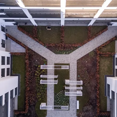 Doki Living By Q4apartments Parking & Foodhall * Gdańsk