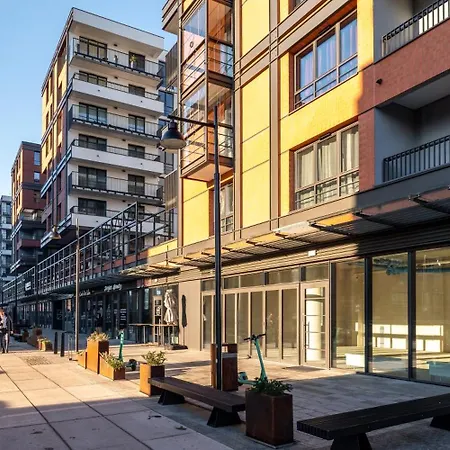 Doki Living By Q4apartments Parking & Foodhall Apartment