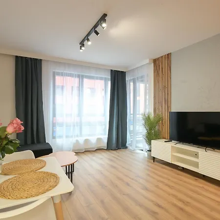 Doki Living By Q4apartments Parking & Foodhall *