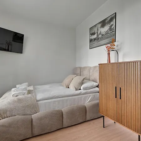 Doki Living By Q4apartments Parking & Foodhall Danzig