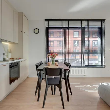 Doki Living By Q4apartments Parking & Foodhall Γκντανσκ