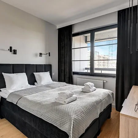 Doki Living By Q4apartments Parking & Foodhall Gdaňsk
