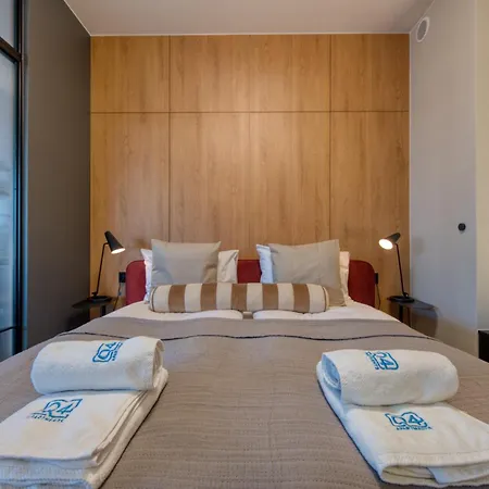 Doki Living By Q4apartments Parking & Foodhall