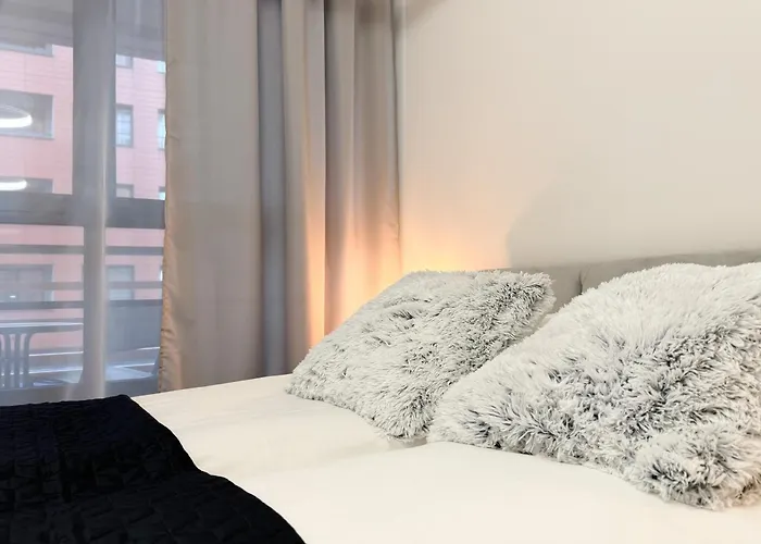 Doki Living By Q4apartments Parking & Foodhall Gdańsk