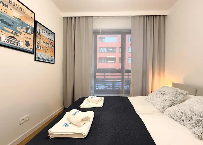 Doki Living By Q4apartments Parking & Foodhall * Gdańsk