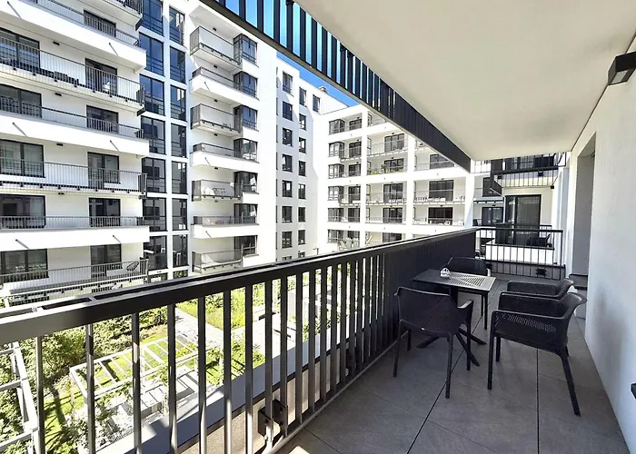 Doki Living By Q4apartments Parking & Foodhall *