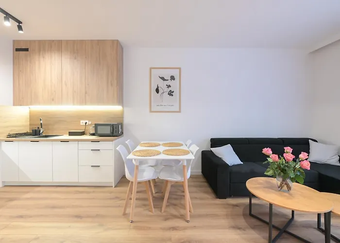 Doki Living By Q4apartments Parking & Foodhall * Gdańsk