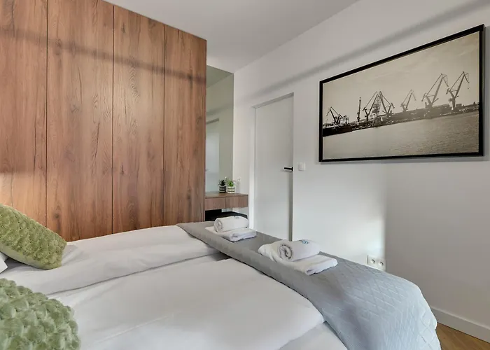 Doki Living By Q4apartments Parking & Foodhall Apartment