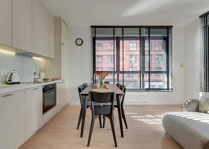 Doki Living By Q4apartments Parking & Foodhall Gdańsk