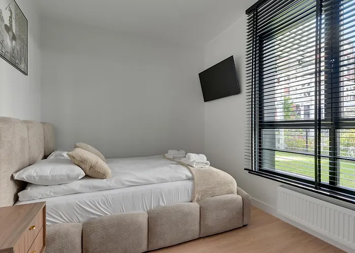 Doki Living By Q4apartments Parking & Foodhall * Gdansk