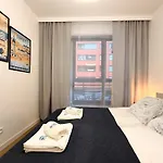 Doki Living By Q4apartments Parking & Foodhall * Gdansk
