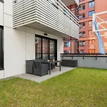 Doki Living By Q4apartments Parking & Foodhall Daire Gdansk