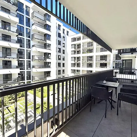 Doki Living By Q4apartments Parking & Foodhall *