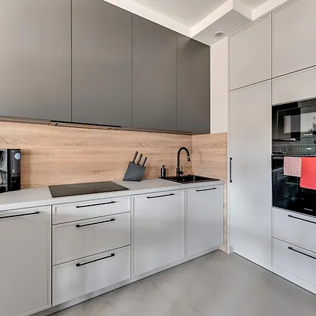 Doki Living By Q4apartments Parking & Foodhall Daire Gdansk