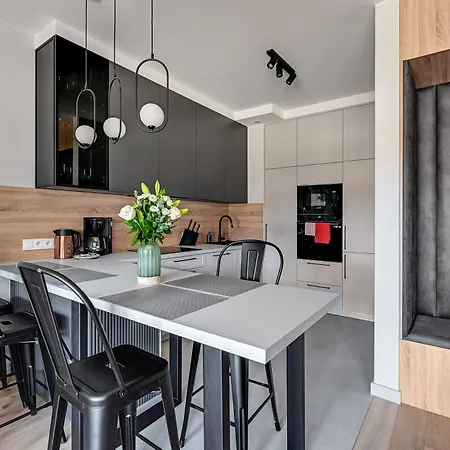 Doki Living By Q4apartments Parking & Foodhall